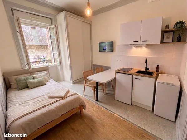 Studio meublé 16 m² refait à neuf — Quartier Thabor / Rue de Paris