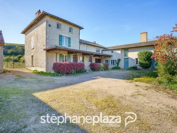 Maison 5 pièces 192 m²