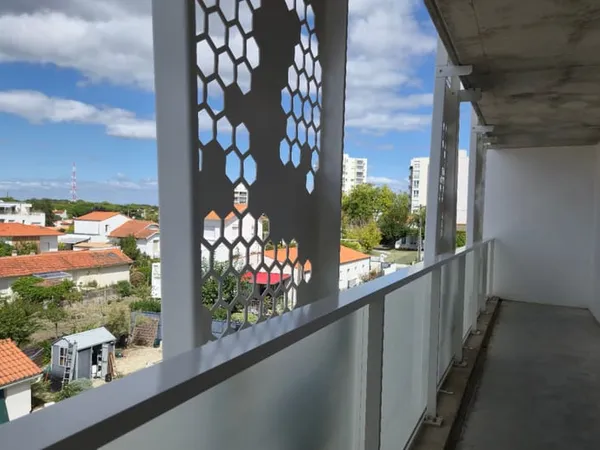 À louer à l'année - Appartement T4 de 83,48 m² à Royan