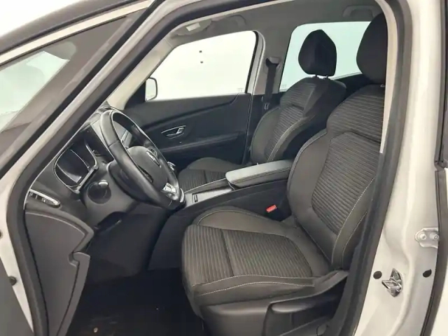Renault Scenic dci 110 energy — photo 18