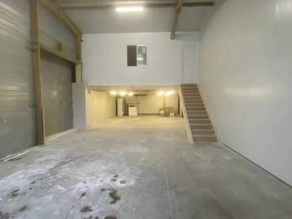 Local 142 m² Sainte-Consorce