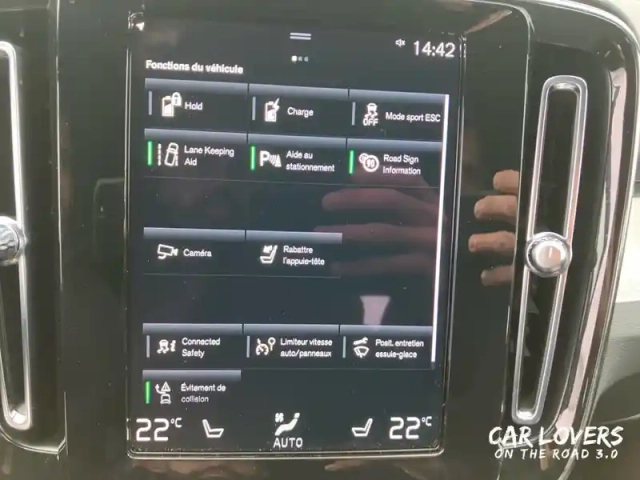 Volvo Xc40 t4 recharge 129+82 ch dct7 — photo 19