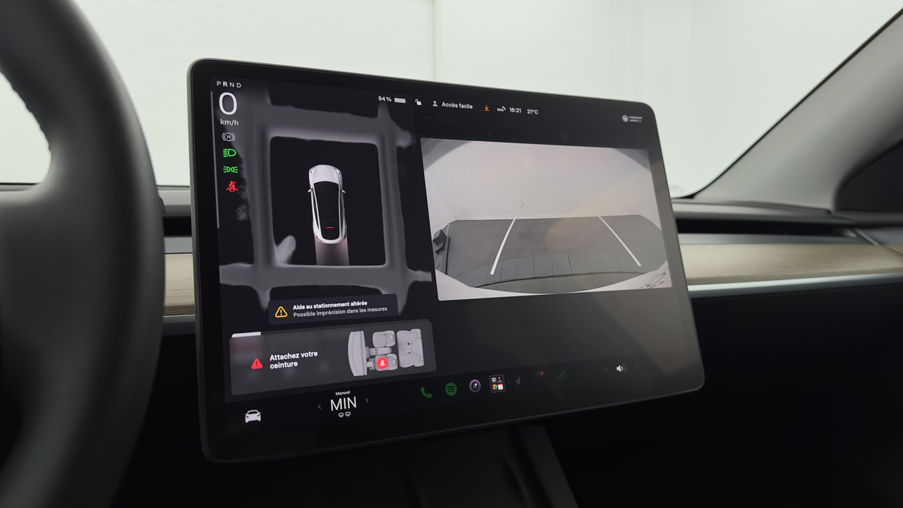 Tesla MODEL Y Standard RWD — photo 27