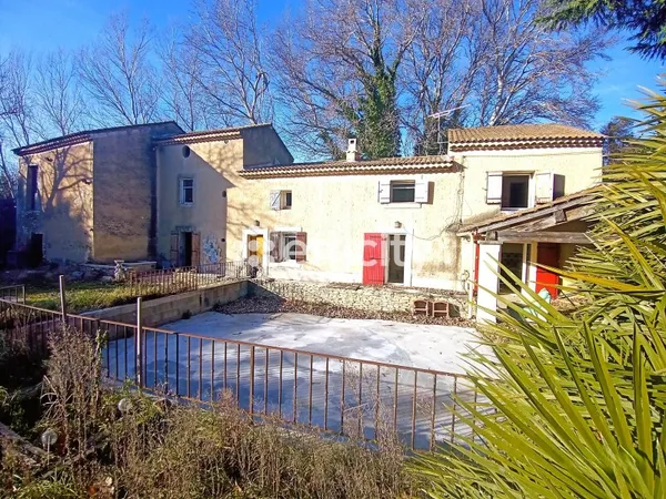 Maison 9 pièces 215 m²