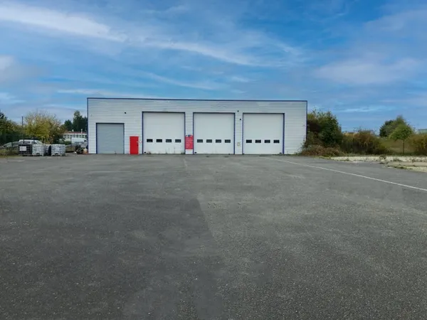 Local industriel 1150 m²