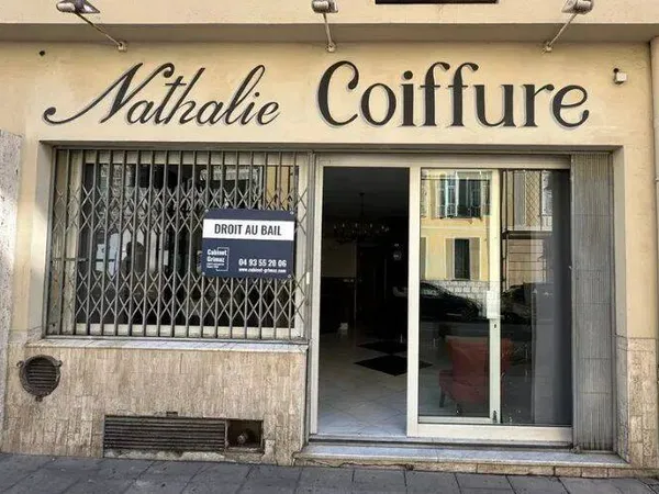 Local commercial 1 pièce 55 m²