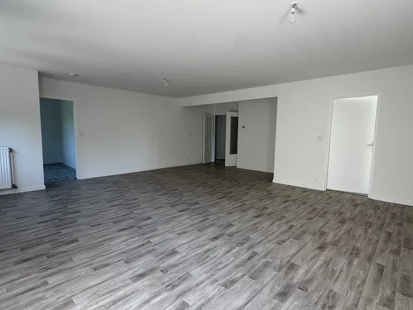 APPARTEMENT T5 - 4 BERTRAND DE VOGUE