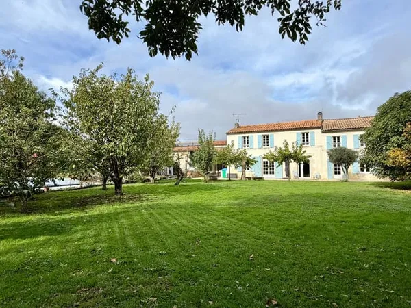 Maison 9 pièces 290 m²