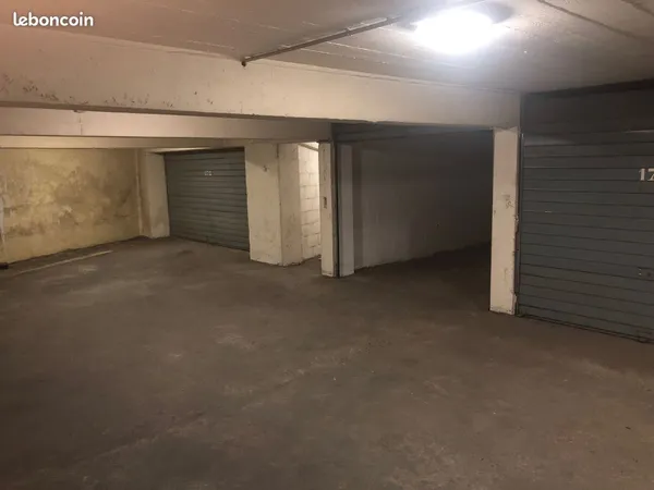 Garage / Box sécurisé à vendre
