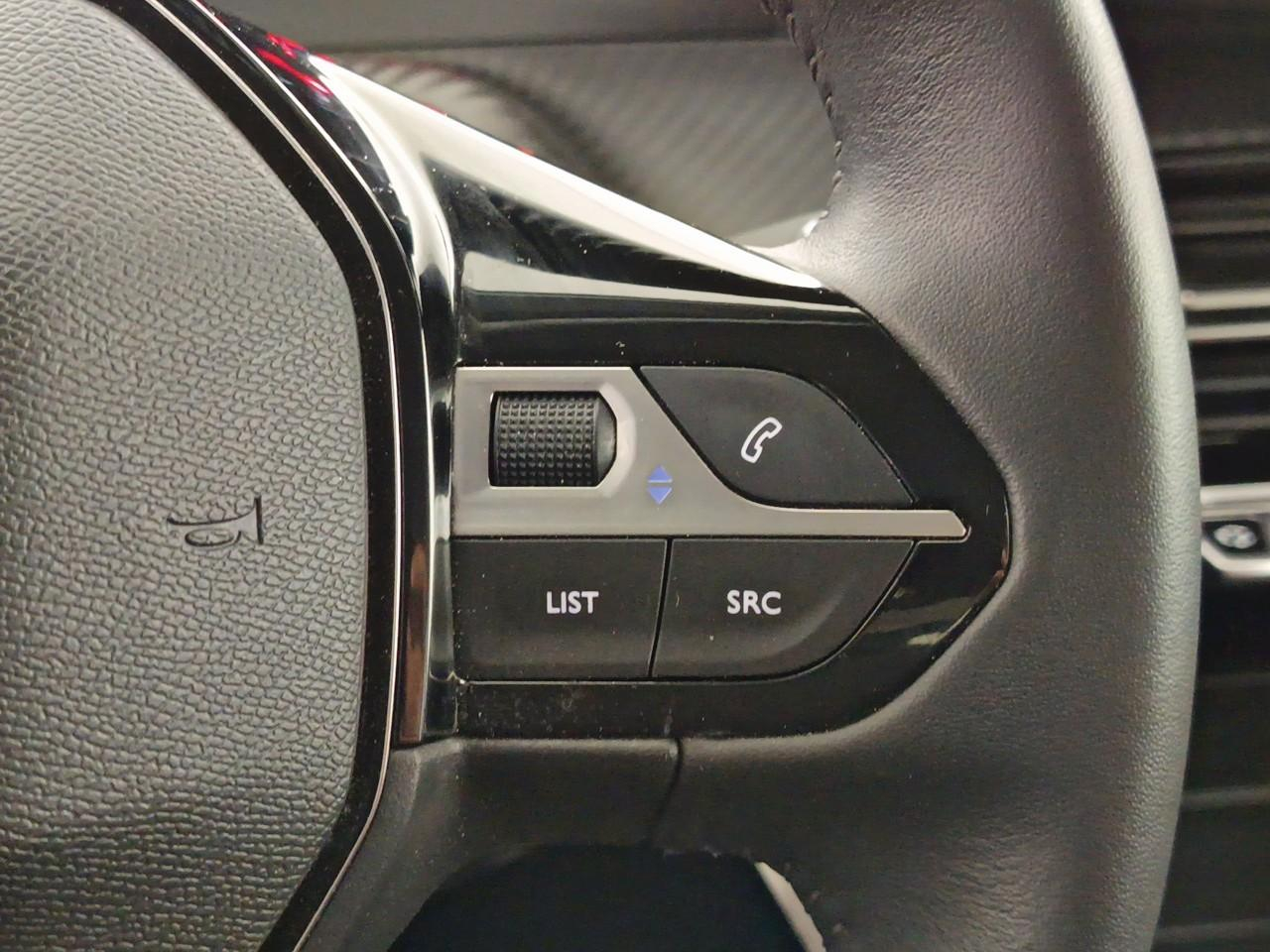 Peugeot 208 puretech 100 s&s bvm6 style — photo 16