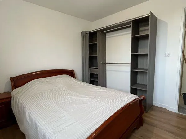 Appartement T3 meublé longue ou courte durée Saint Genis Laval proche métro Lyon sud