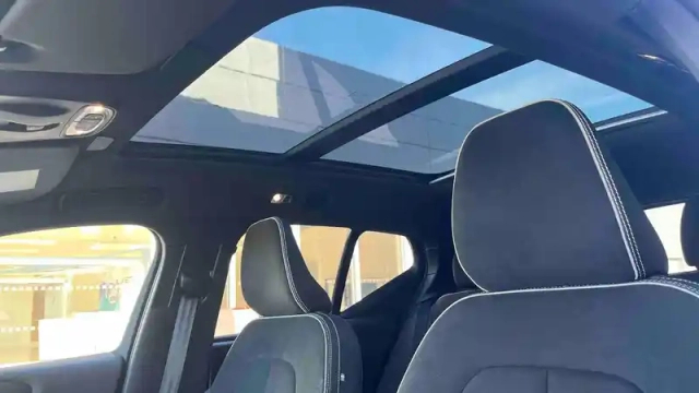 Volvo Xc40 t5 recharge 180+82 ch dct7 — photo 81
