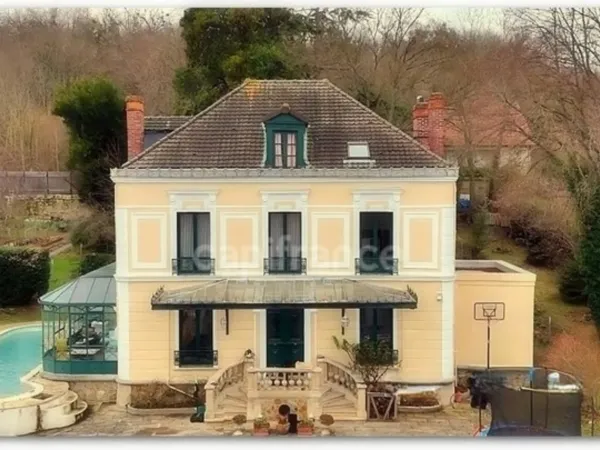 Maison 13 pièces 278 m²