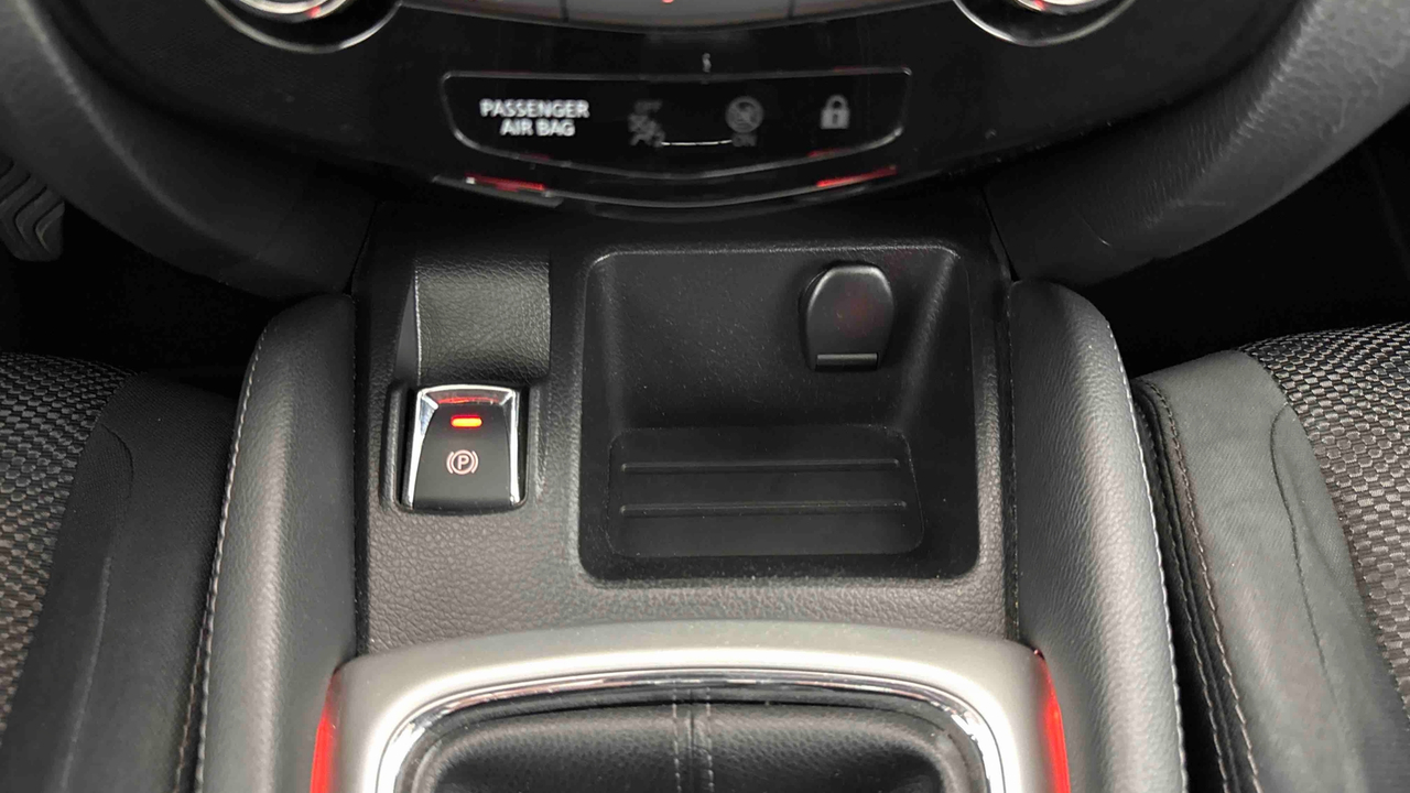 Nissan Qashqai 1.5 dCi 110 Stop/Start — photo 24