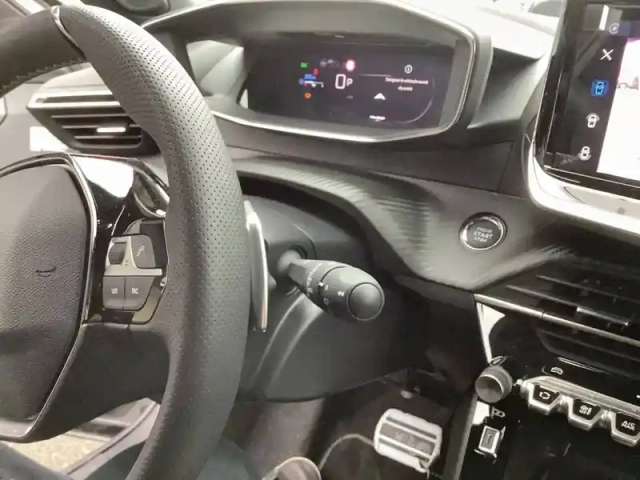 Peugeot 2008 hybrid 145 e-dcs6 — photo 62