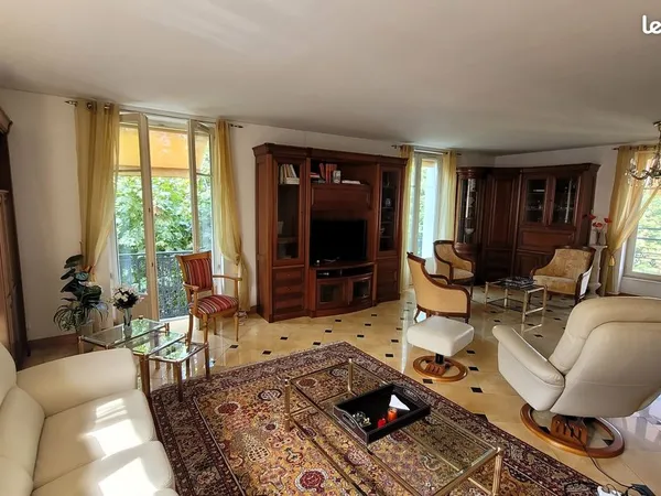 Exclusivité, appartement de grand standing, parcs/opéra, parking