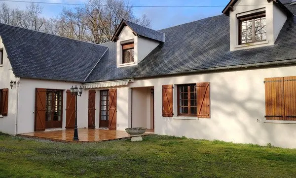 Maison à vendre 8 pièces ASSAIS LES JUMEAUX (79)