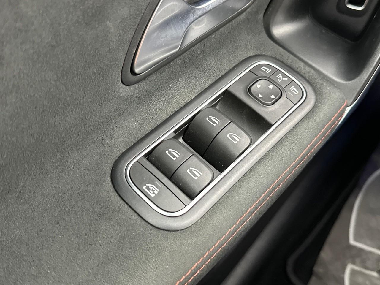 Mercedes Cla shooting brake 250 e 8g-dct amg line — photo 15