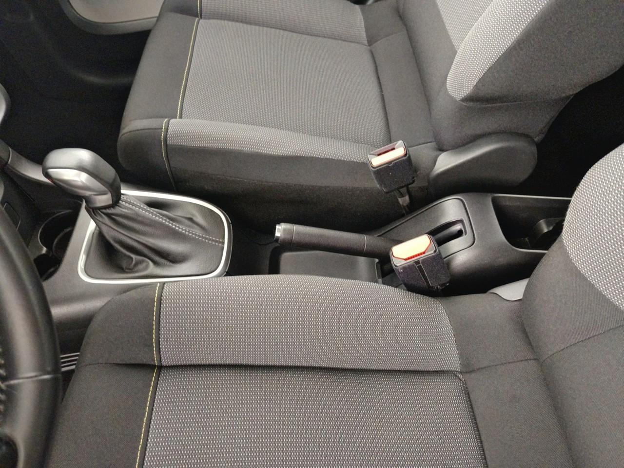 Citroën C3 puretech 110 s&s eat6 shine — photo 30