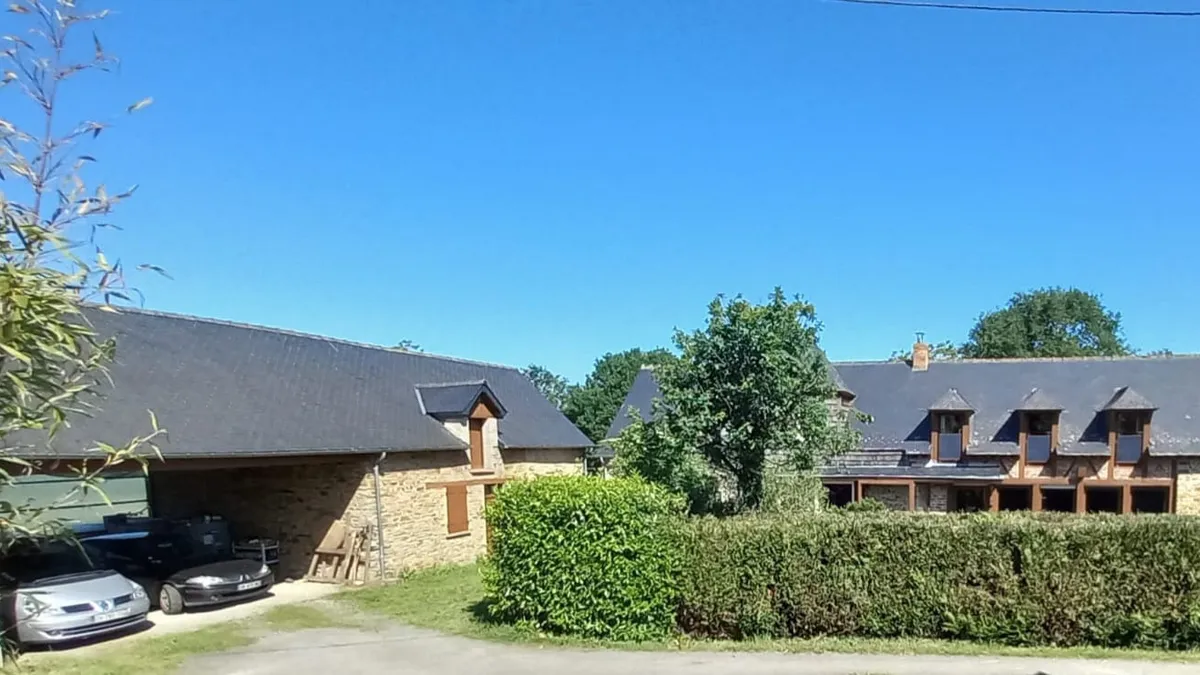 Photo 1