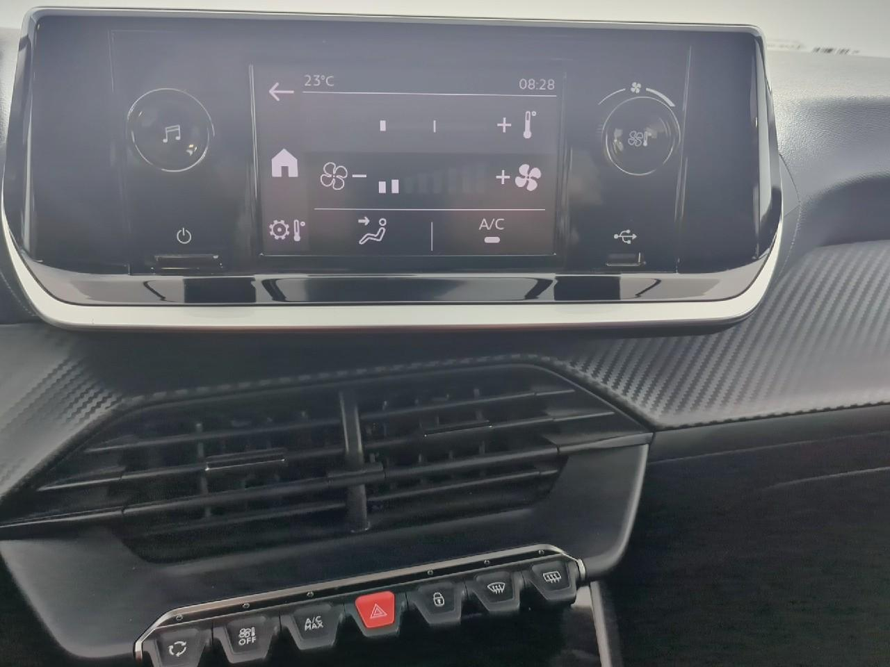 Peugeot 208 puretech 75 s&s bvm5 like — photo 15