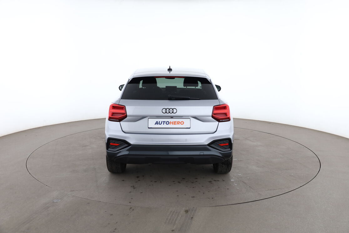 Audi Q2 35 TFSI Design Luxe S Tronic — photo 4