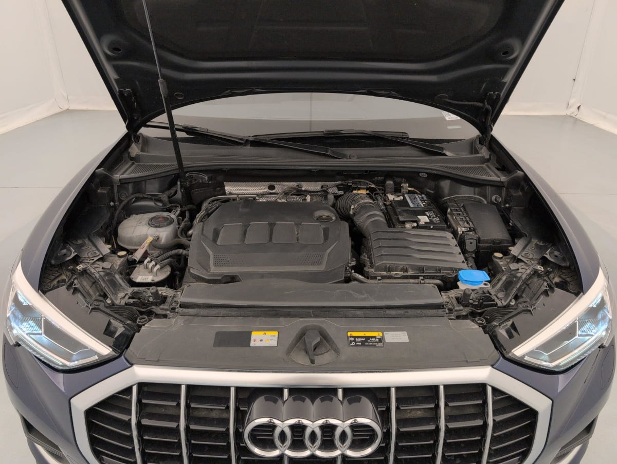 Audi Q3 — photo 18