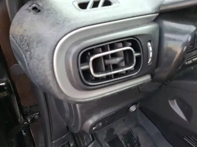 Citroën C3 puretech 110 s&amp;s bvm6 — photo 27