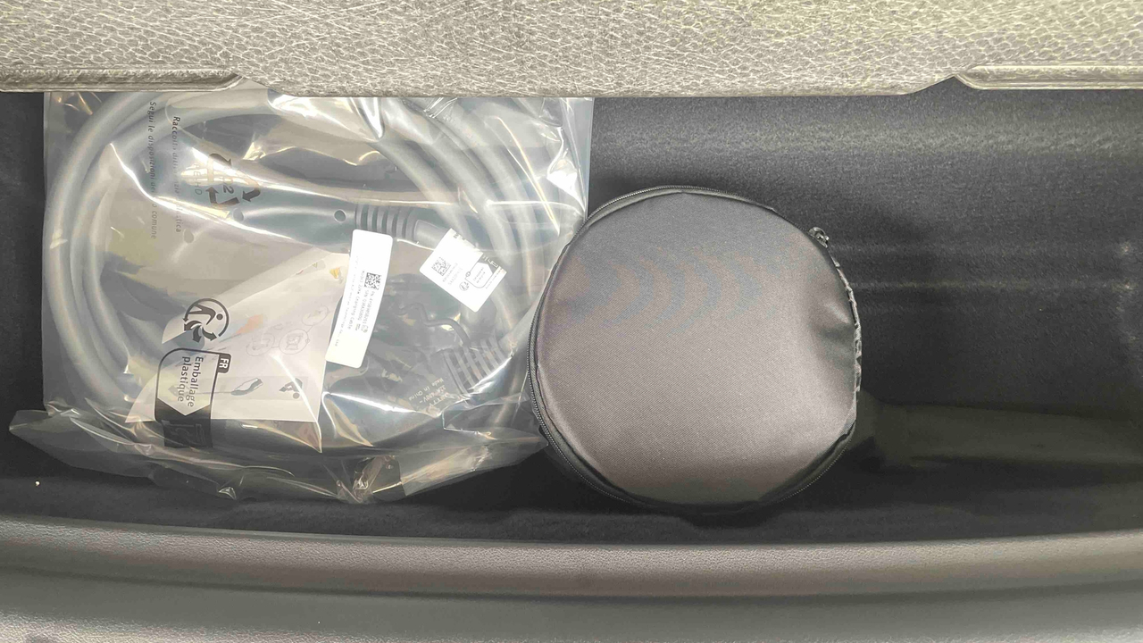 BMW iX1 eDrive20 — photo 17