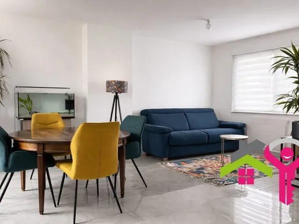 Maison semi-mitoyenne avec garage