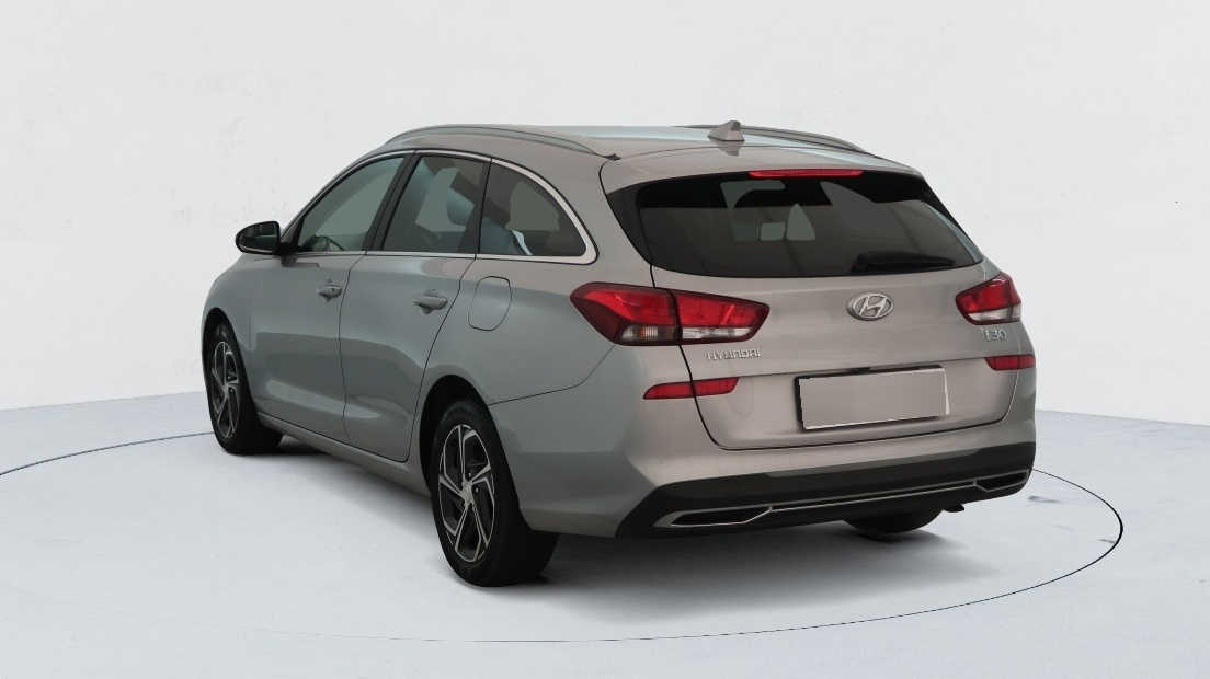 Hyundai i30 — photo 3