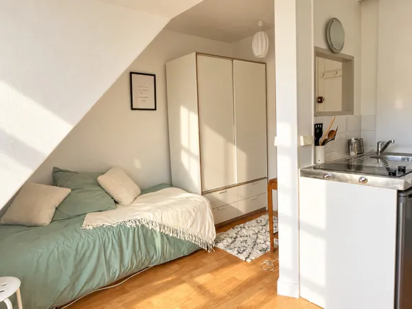 Location studio meublé 17m2, Paris 16