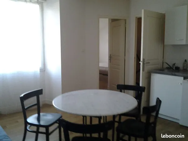Appartement Location Saint-Aubin-d'Aubigné 2p 30m² 395€