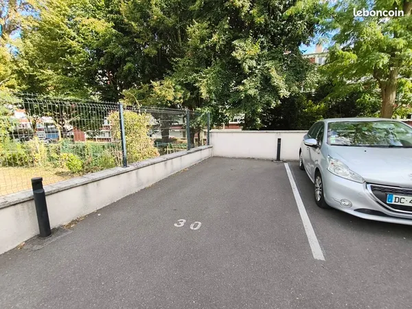 Emplacement privatif de parking