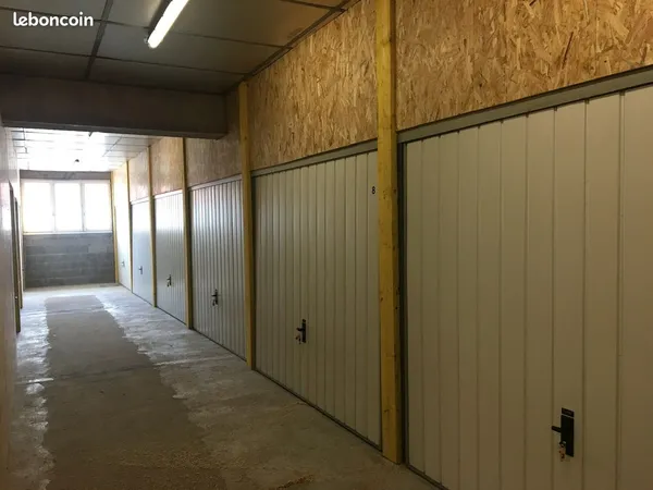 Stockage - Garde meuble à louer