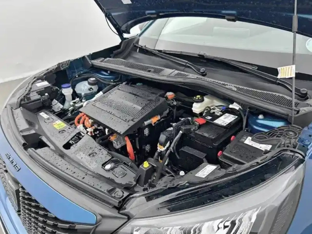 Peugeot 2008 electrique 50 kwh 136 ch — photo 15