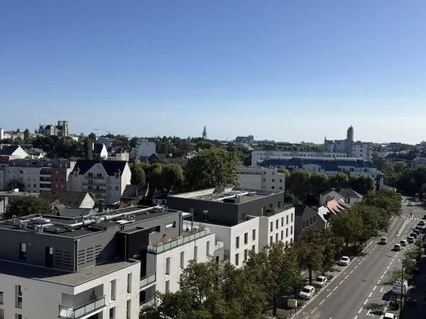 LOCATION NANTES TORTIERE - T3 MEUBLÉ 60m² - DERNIER ÉTAGE + BALCON VUE NANTES - TOUT INCLUS