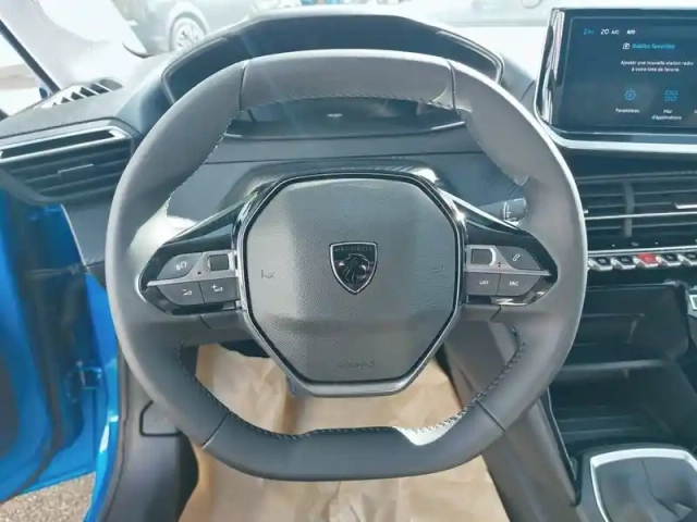 Peugeot 208 100 s&amp;s bvm6 — photo 9