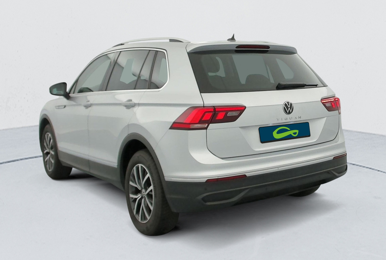 Volkswagen Tiguan — photo 3