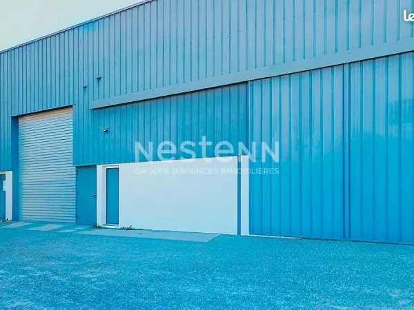 Entrepôt 256 m² L ISLE JOURDAIN