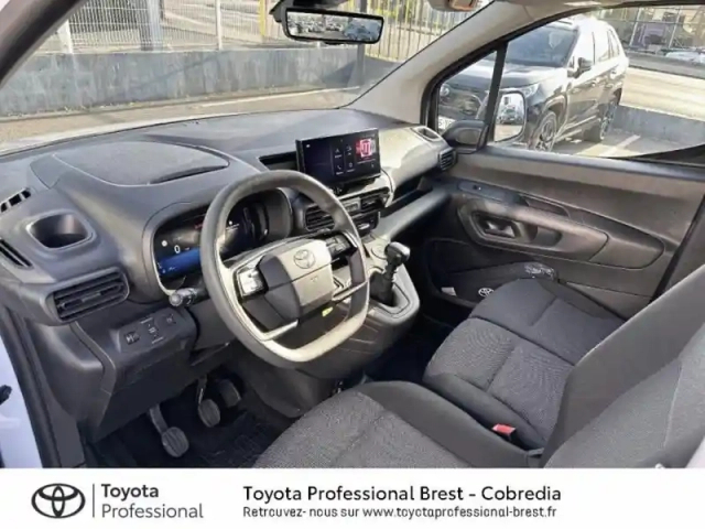 Toyota Proace city medium 100 d-4d start mc24 — photo 8