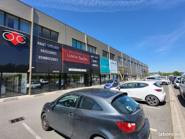 Local commercial 1200 m² ETAMPES