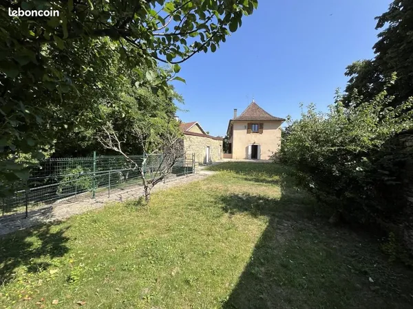 Propriété 5 pièces 130 m²