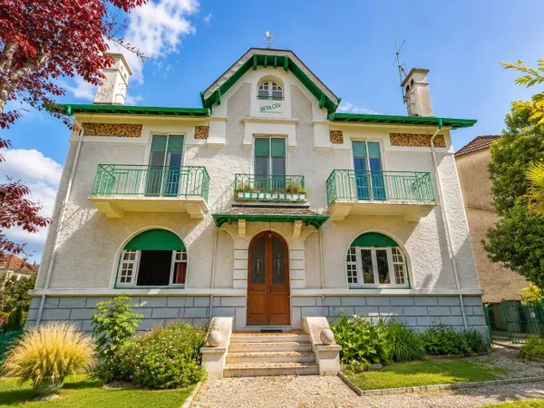 BIZANOS - Maison de 193m² + T2 meublé de 45m² avec entrées indépendantes