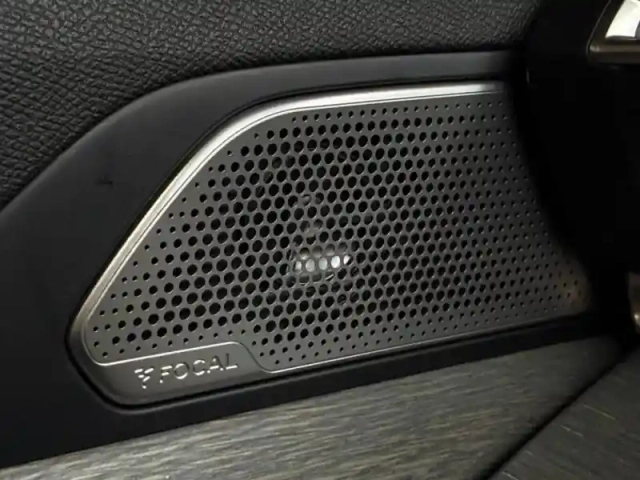Peugeot 508 hybrid 225 gt e-eat8 toit pano / alcantara / focal / hayon elec / attelage — photo 12