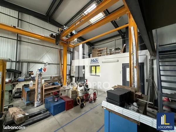 Local d'activité 430 m²
