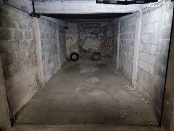 Garage/box