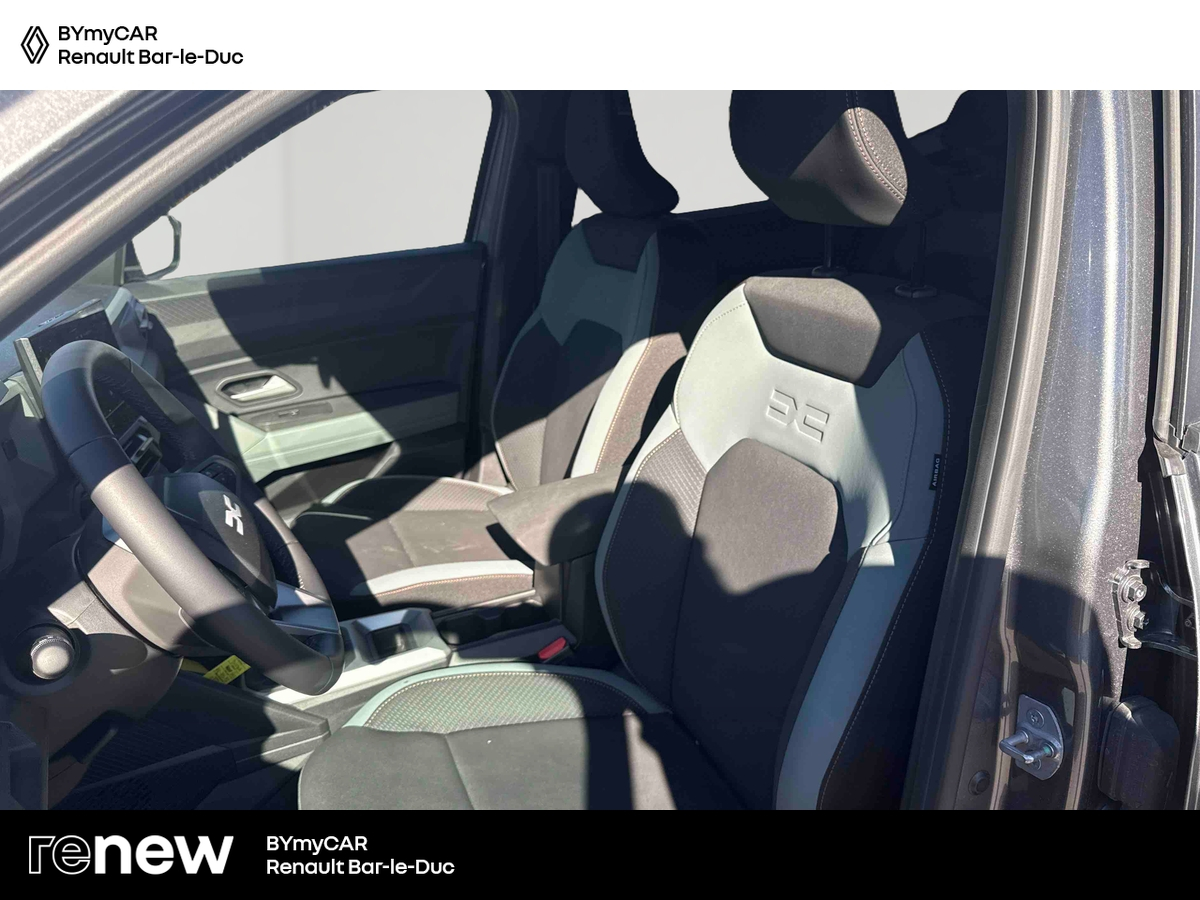 Dacia Duster Mild Hybrid 140 — photo 11