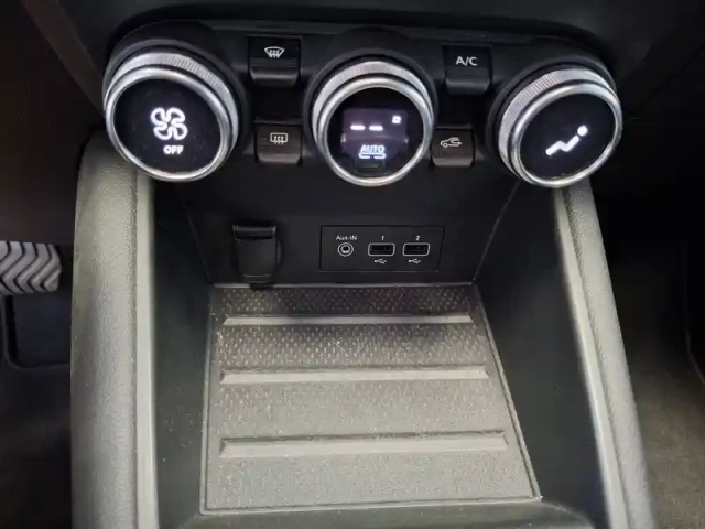 Renault Captur e-tech plug-in 160 - 21 — photo 41