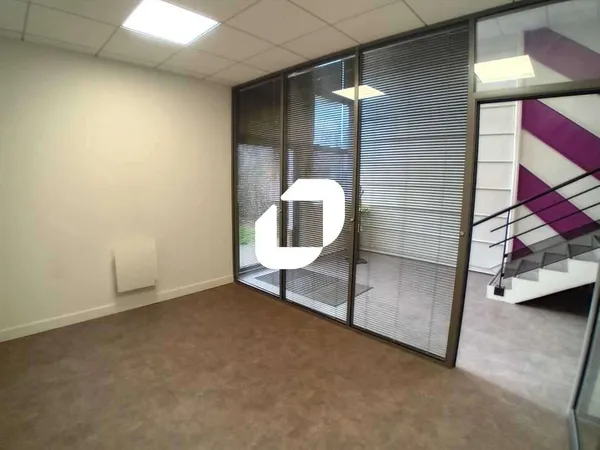 A louer Bureaux 18m² Bailly romainvilliers